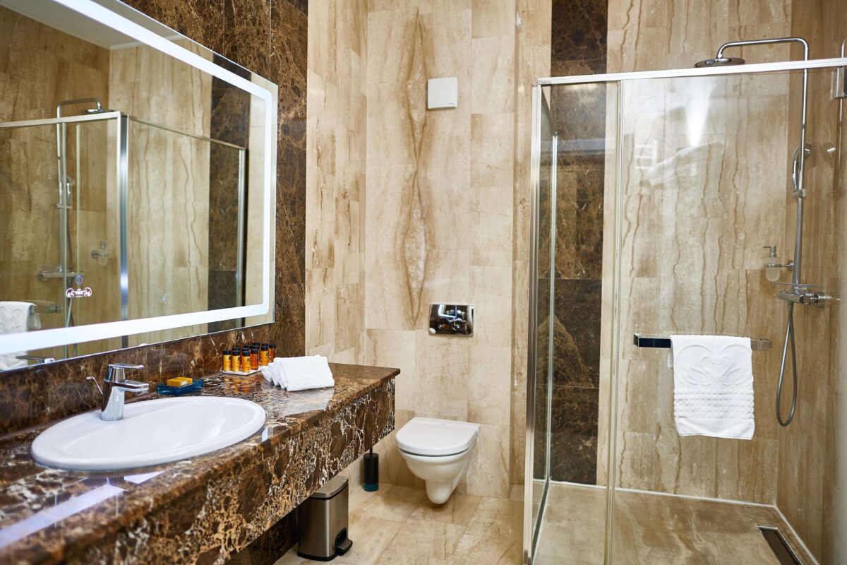 vip garden suite bathroom