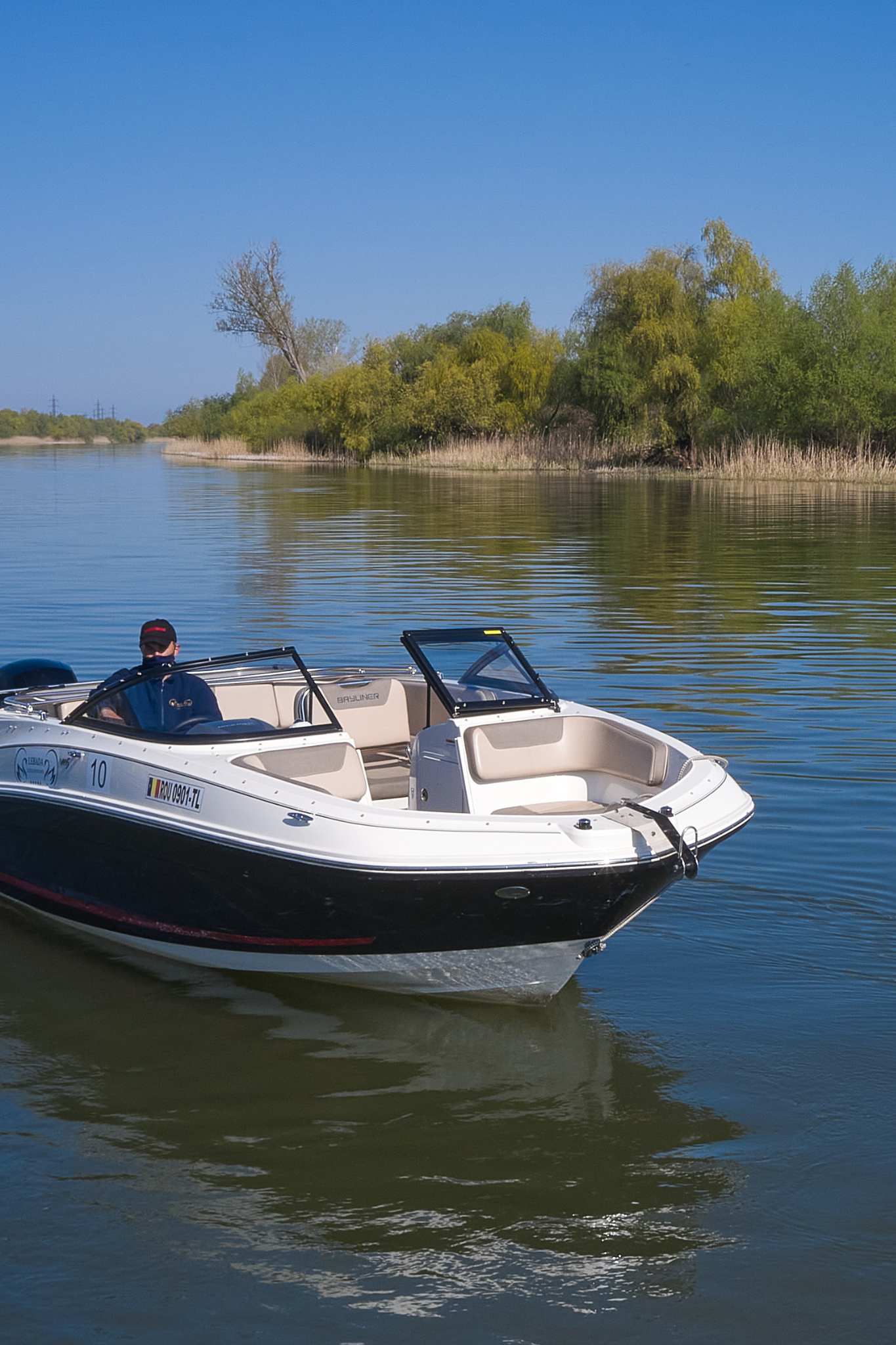 boat rental explore delta