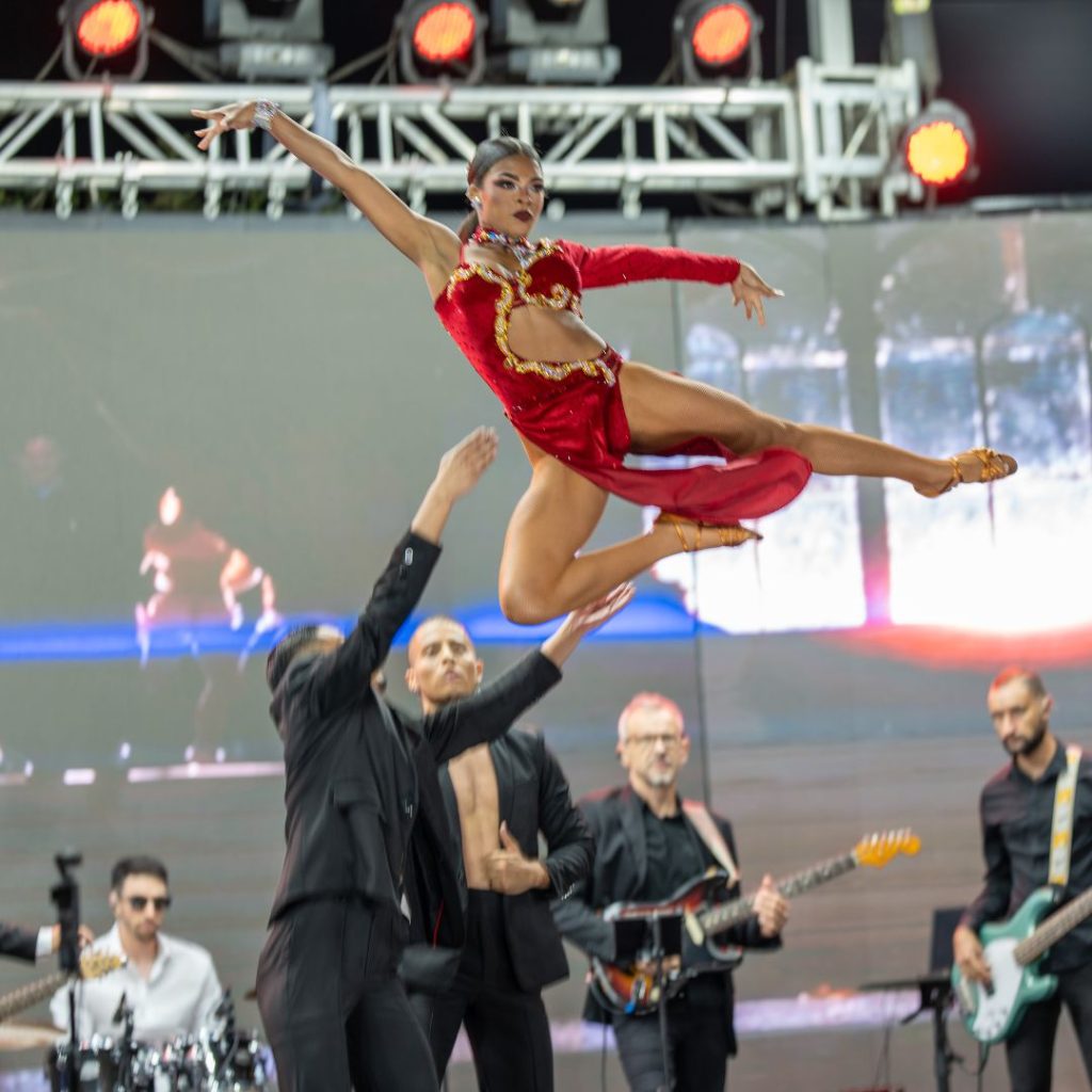 Pachete pentru Rusalii și Ziua Copilului