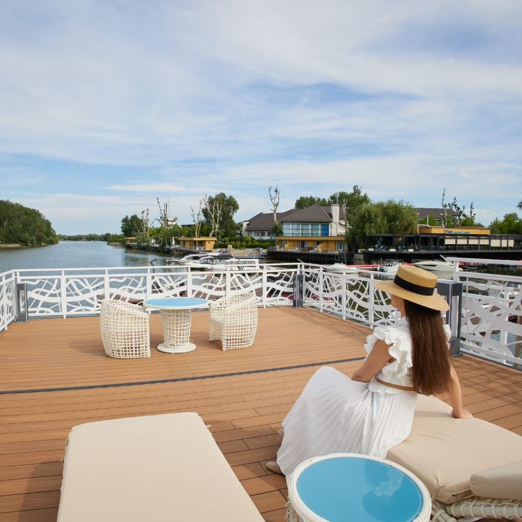 Wine Festival at Lebăda Island